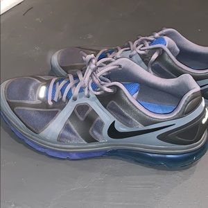 Grey and Blue Nike Airmax Tennis Shoes